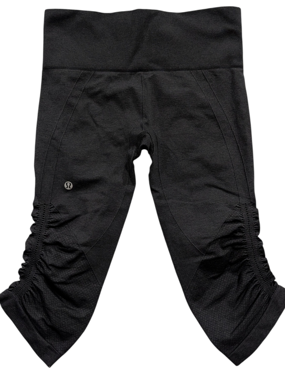 Lululemon Ebb to Flow Ruched Crops Black Size 6 Seamless Leggings